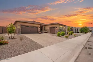 18549 W Seldon Ln, Waddell, AZ 85355 - Photo 31