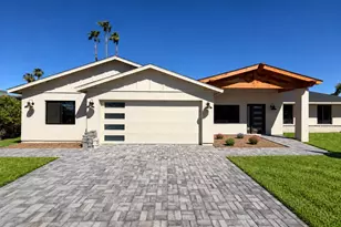 5220 E Winchcomb Dr, Scottsdale, AZ 85254 - Photo 1