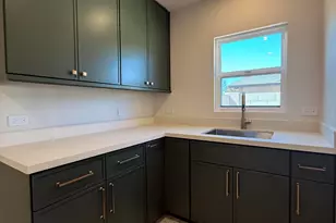 5220 E Winchcomb Dr, Scottsdale, AZ 85254 - Photo 9