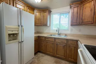 8238 E Thomas Rd, Scottsdale, AZ 85251 - Photo 17