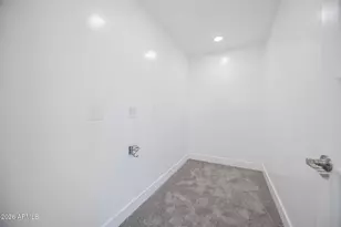 1341 E Garnet Cir, Mesa, AZ 85204 - Photo 7