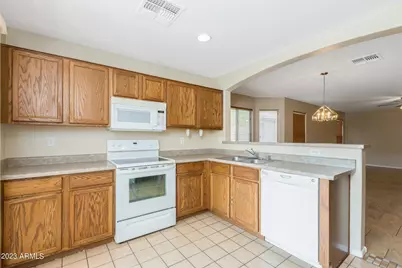 15193 W Adams Street, Goodyear, AZ 85338 - Photo 11