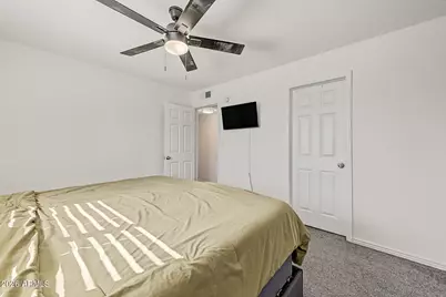 637 W Garnet Avenue, Mesa, AZ 85210 - Photo 15