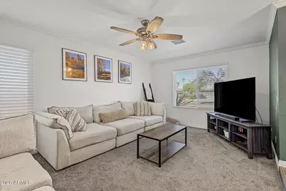 637 W Garnet Avenue, Mesa, AZ 85210 - Photo 7