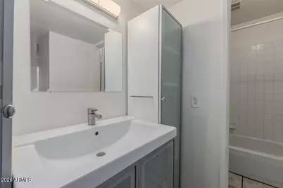 4211 E Palm Lane #208, Phoenix, AZ 85008 - Photo 13