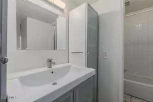 4211 E Palm Ln, Phoenix, AZ 85008 - Photo 13