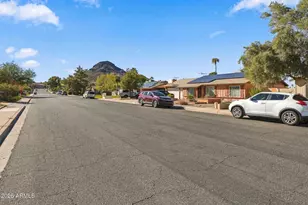 2158 E Claire Dr, Phoenix, AZ 85022 - Photo 21