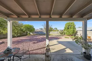 2158 E Claire Dr, Phoenix, AZ 85022 - Photo 17