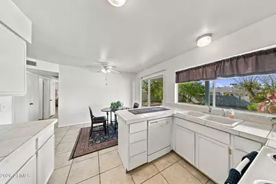 2158 E Claire Drive, Phoenix, AZ 85022 - Photo 7