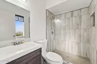 2158 E Claire Dr, Phoenix, AZ 85022 - Photo 11