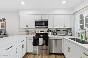 860 N McQueen Rd, Chandler, AZ 85225 - Photo 11