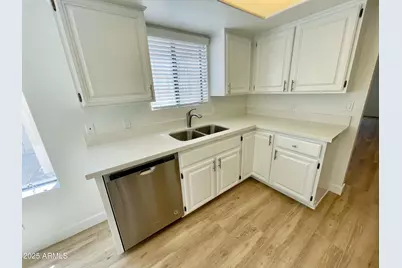 6514 N 13th Drive, Phoenix, AZ 85013 - Photo 9