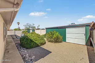 10514 W Royal Palm Rd, Peoria, AZ 85345 - Photo 37