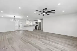 4218 W Grisworld Rd, Phoenix, AZ 85051 - Photo 5