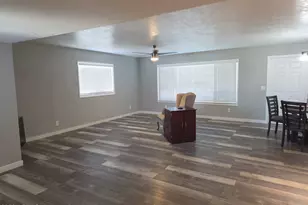 908 N Queen Mary Way, Queen Valley, AZ 85118 - Photo 5