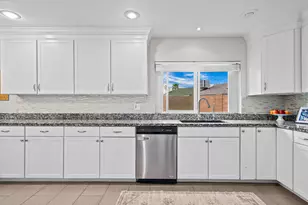 2612 W Osage Cir, Mesa, AZ 85202 - Photo 9