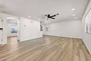 3159 W Matthew Dr, Phoenix, AZ 85027 - Photo 9