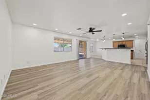 3159 W Matthew Dr, Phoenix, AZ 85027 - Photo 7