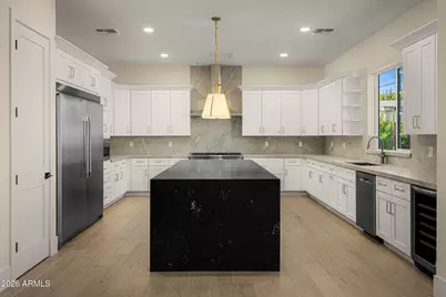 4048 E Minnezona Avenue, Phoenix, AZ 85018 - Photo 9