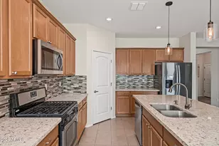 25719 N Cinch Dr, Peoria, AZ 85383 - Photo 11