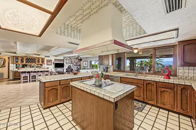 16327 E Emerald Drive, Fountain Hills, AZ 85268 - Photo 13