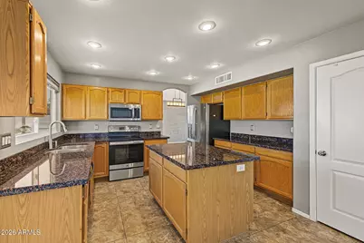 3742 W Shannon Street, Chandler, AZ 85226 - Photo 9