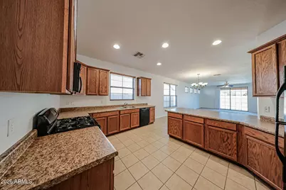 15988 W Yavapai Street, Goodyear, AZ 85338 - Photo 9