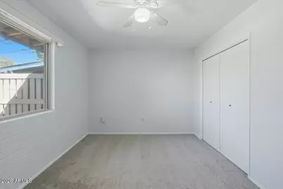 10916 W Peoria Avenue, Sun City, AZ 85351 - Photo 13