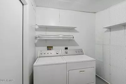 10916 W Peoria Avenue, Sun City, AZ 85351 - Photo 23