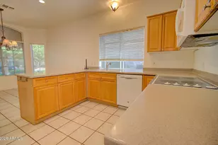 2089 E Huron Ct, Gilbert, AZ 85234 - Photo 13