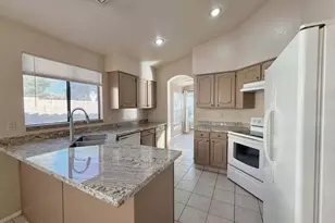 329 E Stonebridge Dr, Gilbert, AZ 85234 - Photo 9