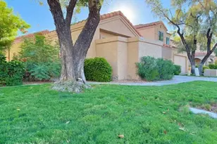 329 E Stonebridge Dr, Gilbert, AZ 85234 - Photo 1