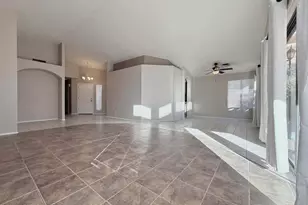 329 E Stonebridge Dr, Gilbert, AZ 85234 - Photo 3