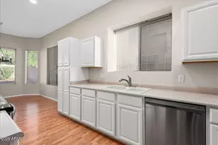 24225 N 39th Ave, Glendale, AZ 85310 - Photo 11