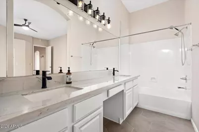 24225 N 39th Avenue, Glendale, AZ 85310 - Photo 17