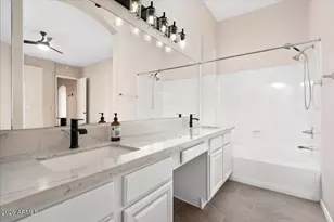 24225 N 39th Ave, Glendale, AZ 85310 - Photo 17