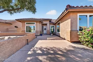 297 W Oxford Ln, Gilbert, AZ 85233 - Photo 3