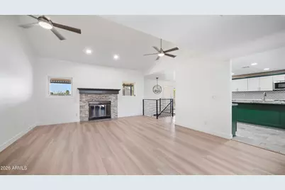 325 W Manhatton Drive, Tempe, AZ 85282 - Photo 3