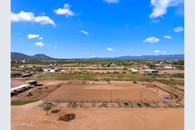 50828 W Long Rifle Road, Aguila, AZ 85320 - Photo 17
