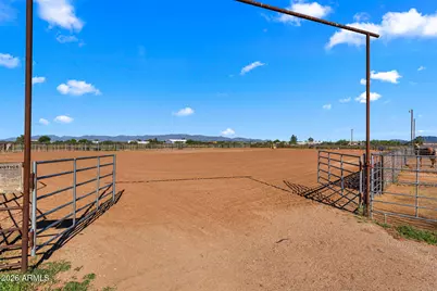 50828 W Long Rifle Road, Aguila, AZ 85320 - Photo 15
