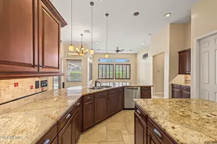 17529 W Cottonwood Ln, Goodyear, AZ 85338 - Photo 11