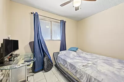 5454 W Roanoke Avenue, Phoenix, AZ 85035 - Photo 23