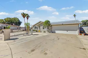 5454 W Roanoke Ave, Phoenix, AZ 85035 - Photo 5