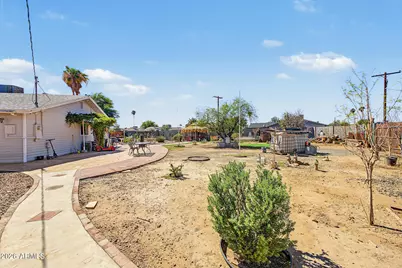 5454 W Roanoke Avenue, Phoenix, AZ 85035 - Photo 29