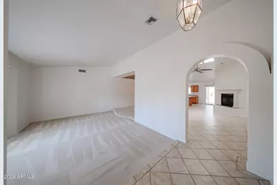 9122 W Hearn Road, Peoria, AZ 85381 - Photo 3