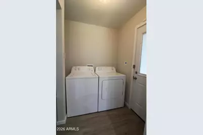 6052 S Cleveland Avenue, Miami, AZ 85539 - Photo 11