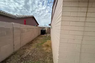 4753 N 70th Ave, Phoenix, AZ 85033 - Photo 43