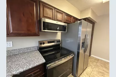 4753 N 70th Avenue, Phoenix, AZ 85033 - Photo 5