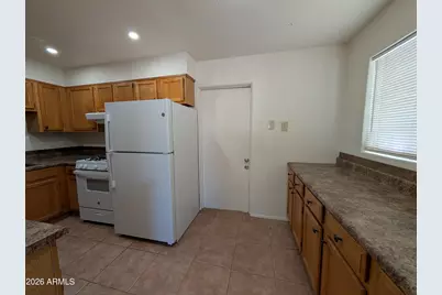 810 W 12th Street, Tempe, AZ 85281 - Photo 9