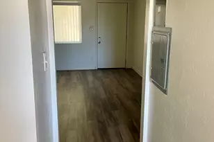 2301 N 28th St, Phoenix, AZ 85008 - Photo 9